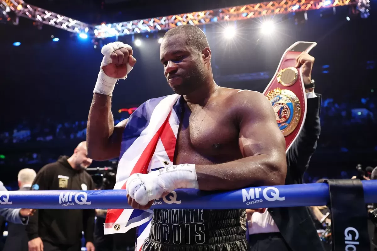 Daniel Dubois menjadi pemegang sabuk kelas berat WBO yang baru.
