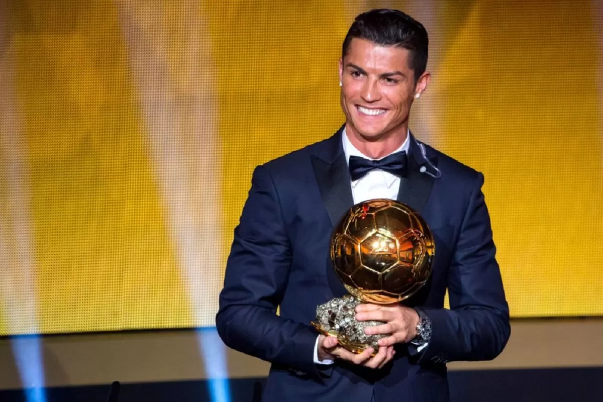 Cristiano Ronaldo pemenang Ballon d&rsquo;Or lima kali.