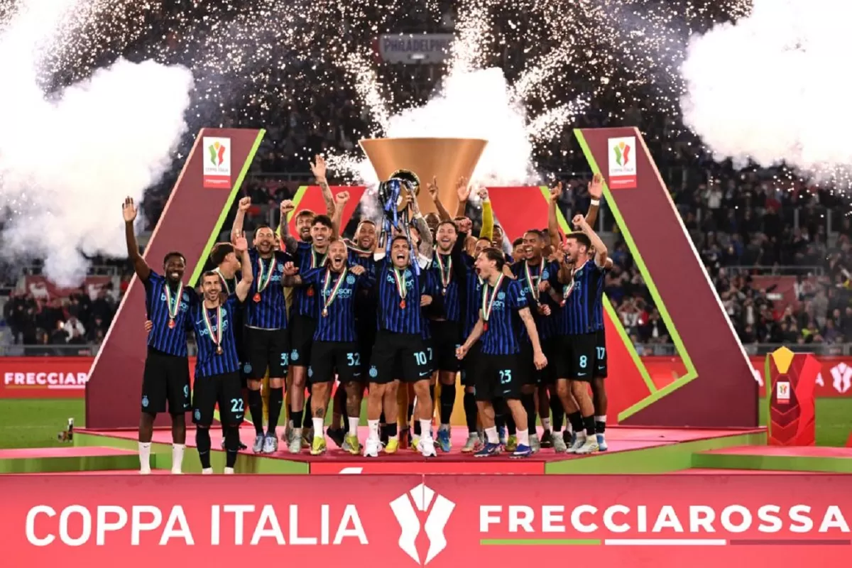 Inter juara Copa Italia setelah menekuk Lazio 2-0, Kamis 14 Mei 2026.