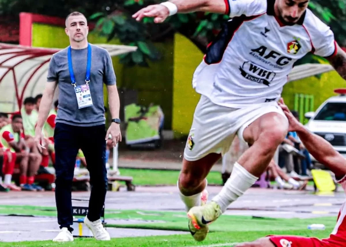 Pelatih Persik Kediri Marcos Reina bidik kemenangan lawan Persija. (@persikfcofficial)
