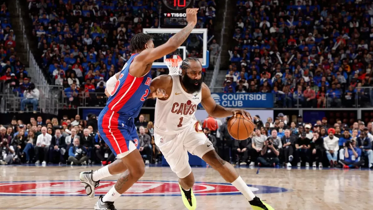 James Harden membantu membawa Cavaliers meraih kemenangan di babak perpanjangan waktu pada Gim 5, dengan mencatatkan 30 poin, 8 rebound, dan 6 assist. (NBA/Getty Images)