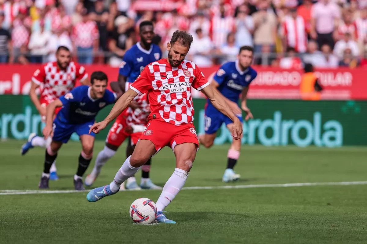 Girona menahan imbang Real Sociedad dengan skor 1-1 pada pekan ke-36 LaLiga, di Stadion Montilivi, Jumat, 15 Mei 2026 dini hari WIB. (Associated Press)