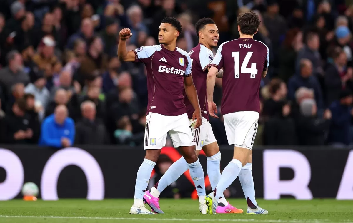 Brace Ollie Watkins ke gawang Liverpool bawa Aston Villa kunci peringkat 4 Liga Primer. (Aston Villa)