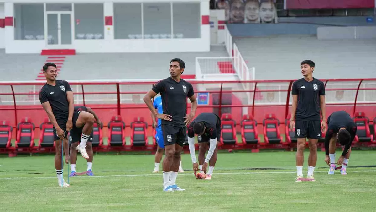 Skuat Malut United FC jalani latihan jelang laga kontra Persita. (Malut United FC)