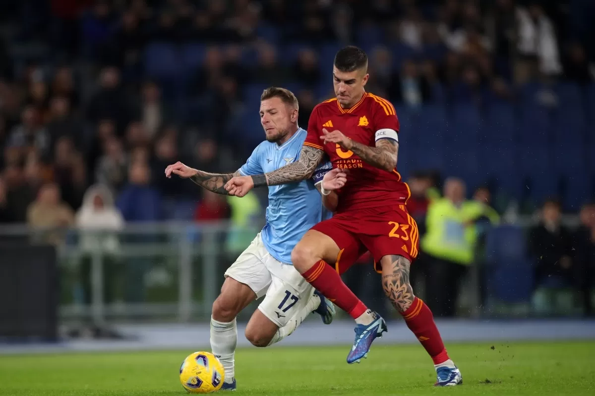 Roma dan Lazio rivalitas abadi Derby della Capitale pada Super Sunday ini.