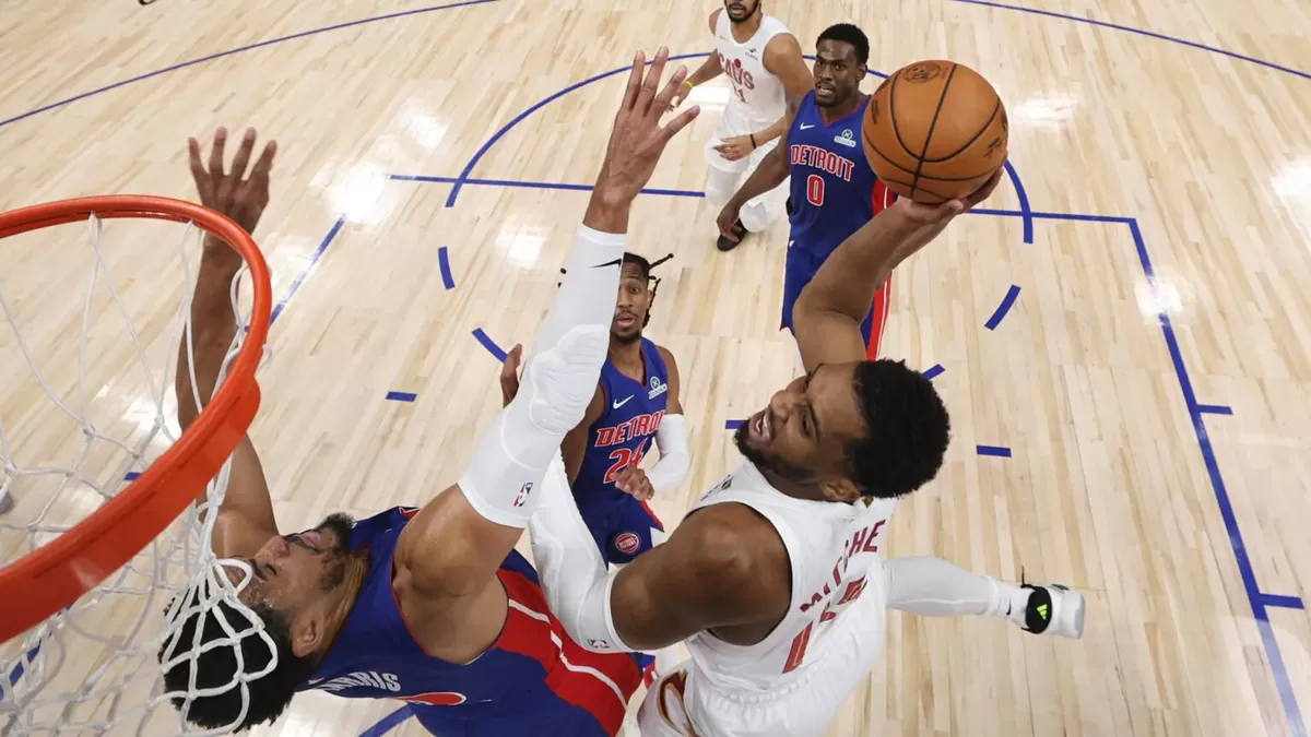 Donovan Mitchell tampil gemilang dan membawa Cavs meraih kemenangan di Gim 7 atas Pistons, Minggu, 17 Mei waktu setempat.  (Getty Images)