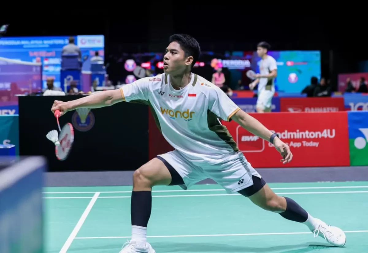 Tunggal muda Indonesia Moh Zaki Ubaidillah membuat kejutan dengan mengalahkan unggulan di babak pertama Malaysia Masters 2026, Rabu, 20 Mei, di Axiata Arena. (PBSI)