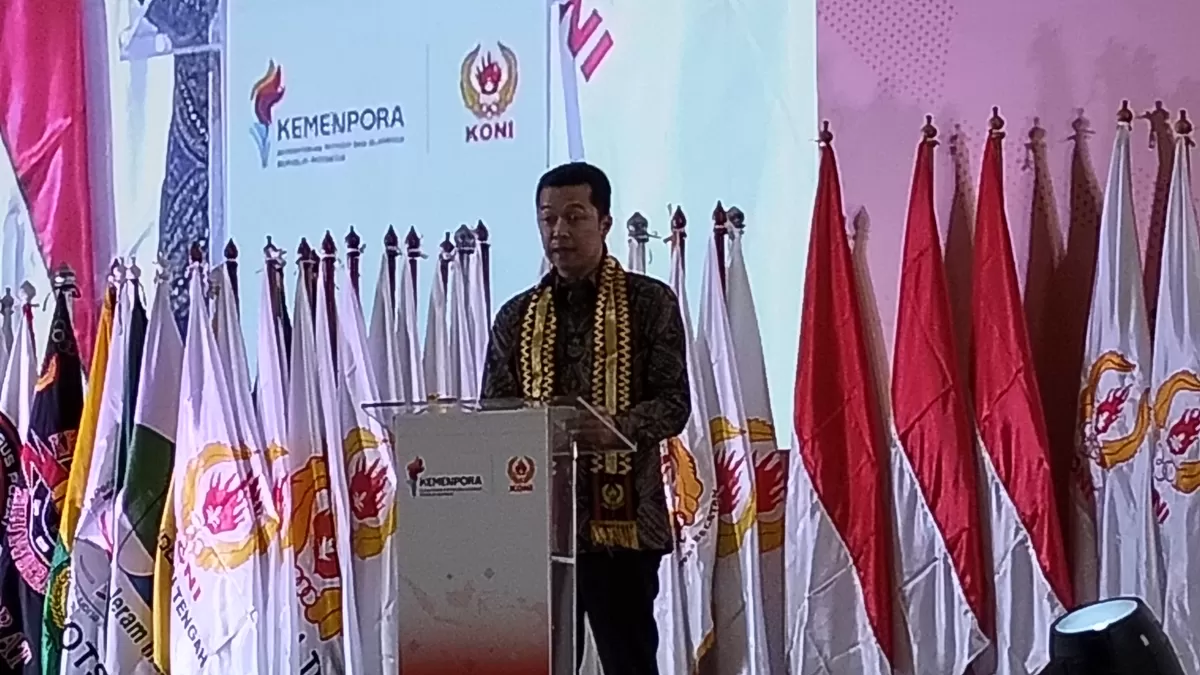 Wamenpora RI Taufik Hidayat membuka Rakernas KONI 2026 di Jakarta. (Andi Awd )