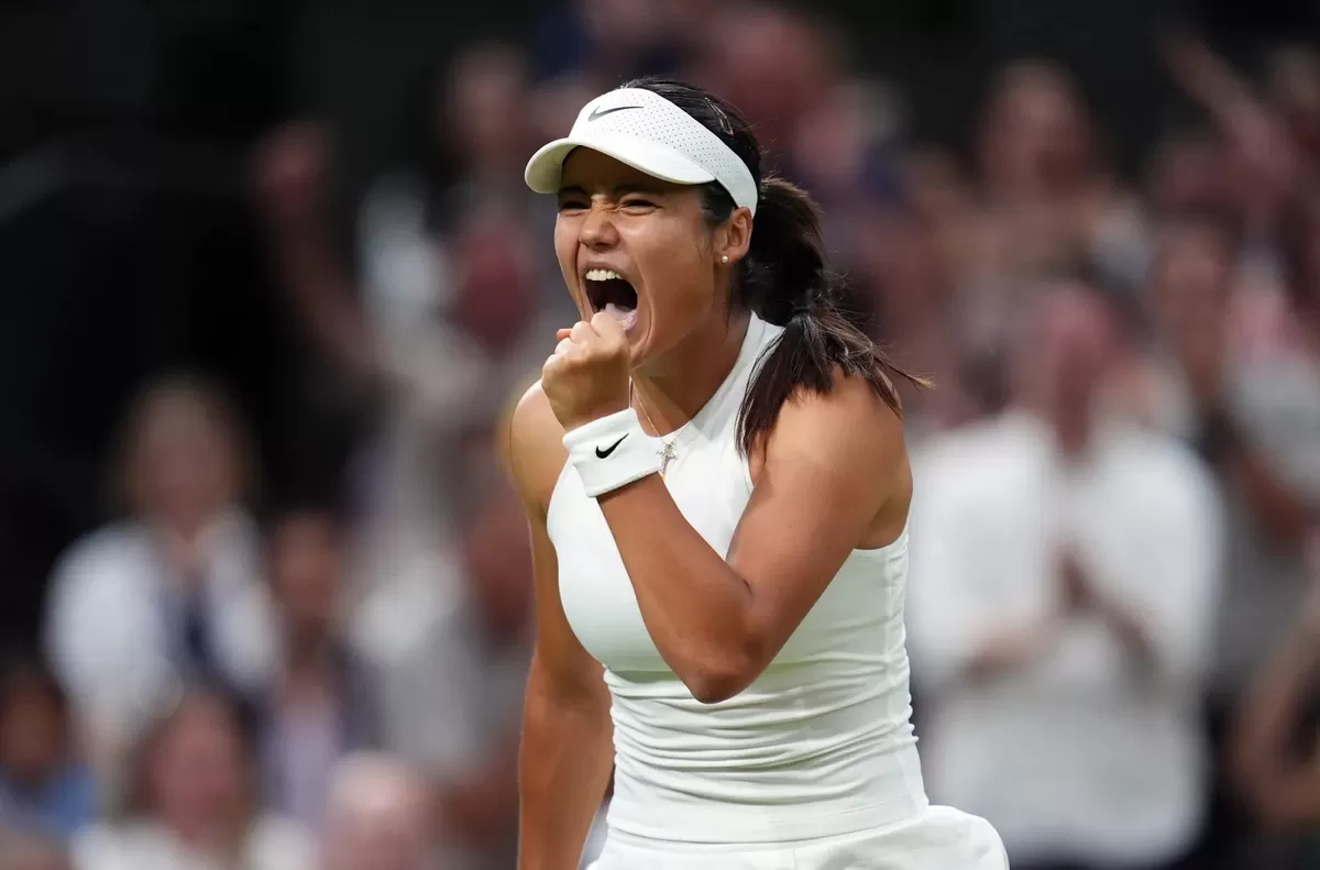 Emma Raducanu mengalami kesulitan sejak kemenangan sensasionalnya di US Open 2021 pada usia 18 tahun