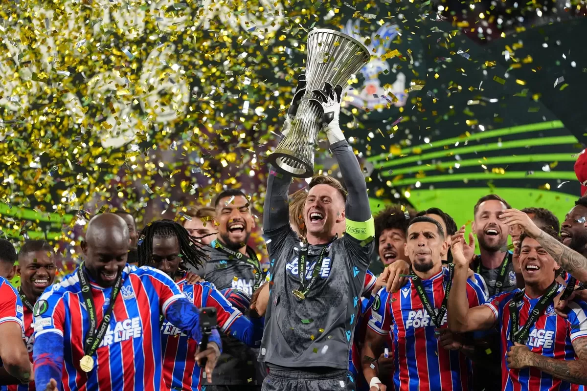 Crystal Palace juara Conference League 2026.