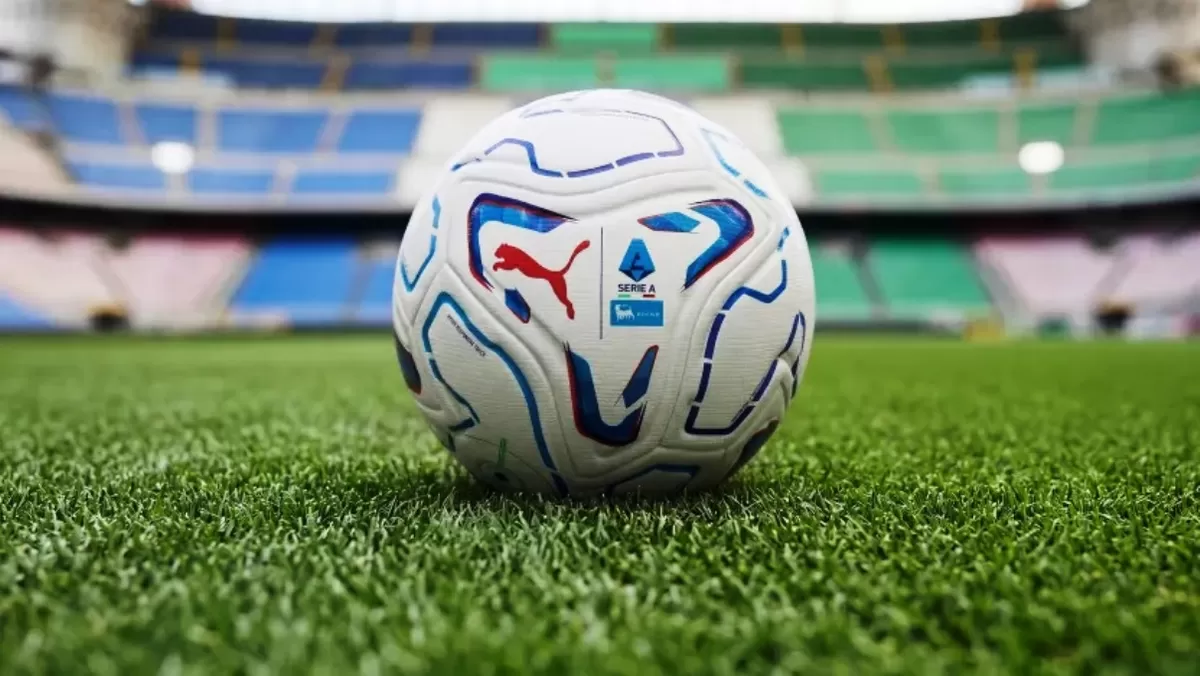Puma Stellar Nitro Ultimate jadi bola resmi Serie A 2026/27. (Lega Serie A)