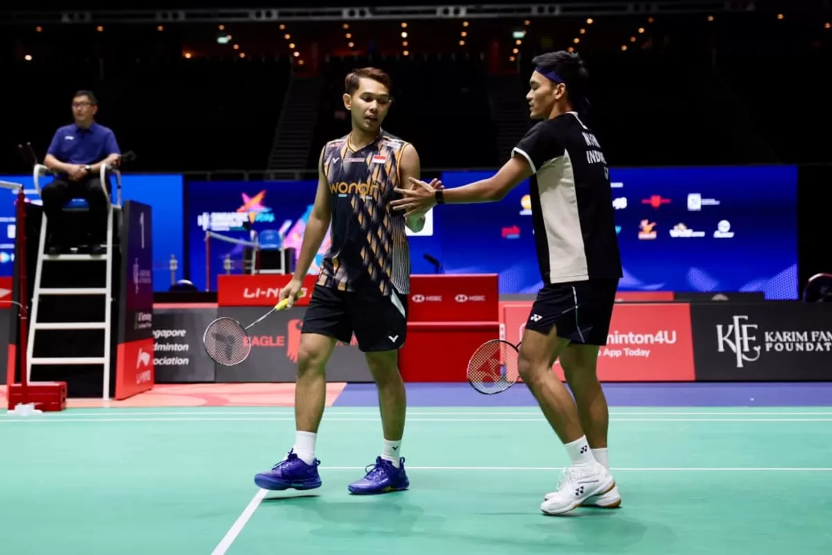 Melaju ke semifinal, ganda putra Indonesia Indonesia Fajar Alfian/Muhammad Shohibul Fikri akan menghadapi tantangan berat. Bertemu ganda China Liang Wei Keng/Wang Chang.  (PBSI)