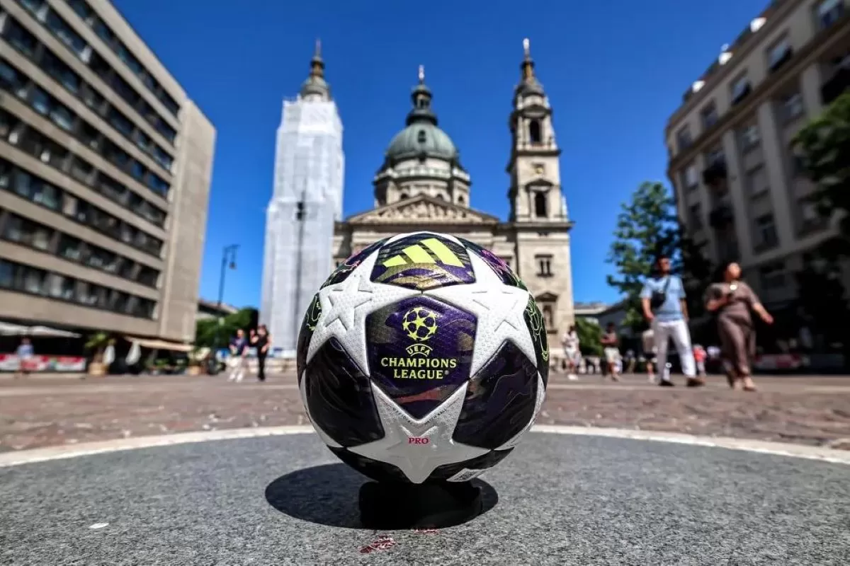 Adidas jadi bola resmi final Liga Champions 2025/26 di Budapest, Hungaria. (UEFA)