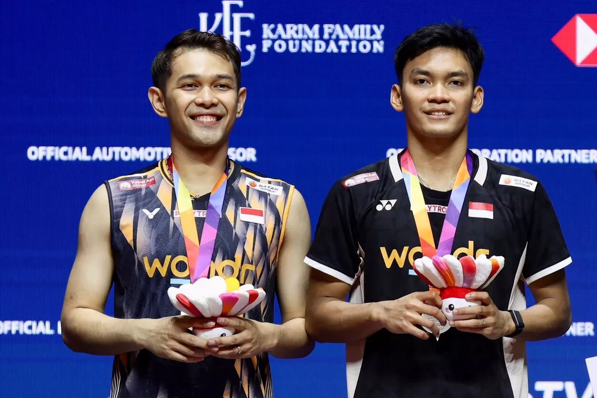 Pasangan ganda putra Indonesia, Fajar Alfian/Muhammad Shohibul Fikri harus puas finis sebagai runner-up di Singapore Open 2026. Mereka kalah rubber game atas Rankireddy/Shetty di final, 31 Mei 2026. (PBSI)