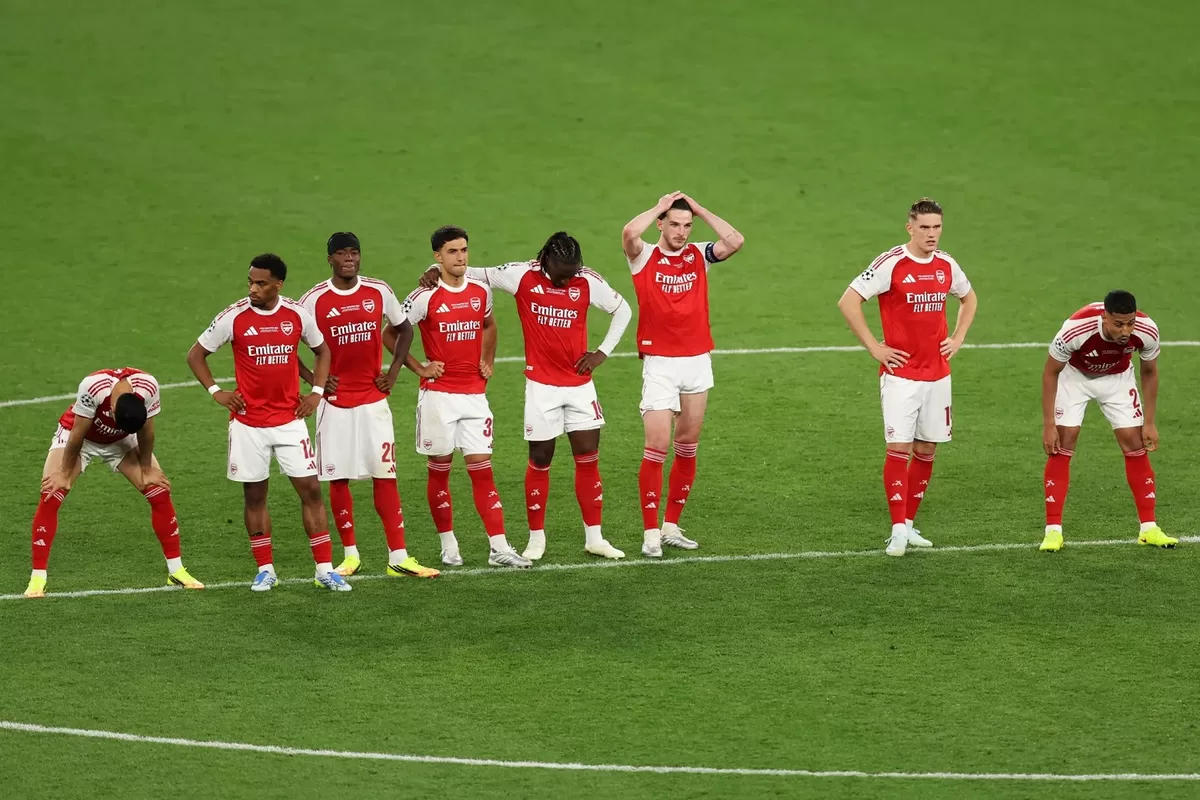 Arsenal diolok-olok setelah kekalahan pahit dari PSG di final Liga Champions.