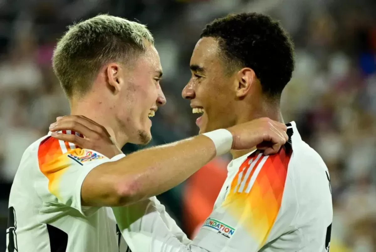Selebrasi pemain Jerman, Jamal Musiala bersama Florian Wirtz. (Getty Images)