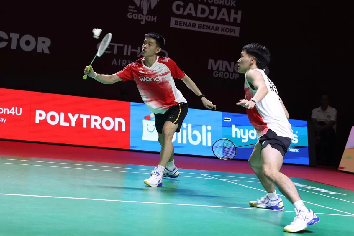 Ganda muda putra Raymond Indra/Nikolaus Joaquin saat beraksi di babak kedua Indonesia Open 2026, Kamis, 5 Juni 2026.