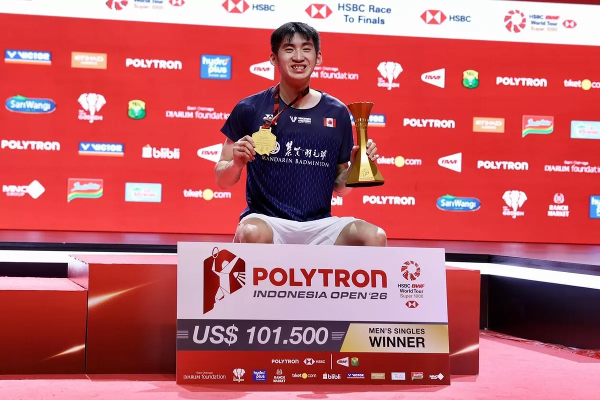 Juara baru Indonesia Open 2026, Victor Lai asal Kanada. Victor sukses menumbangkan andalan tuan rumah Jonatan Christie di Istora Senayan, Jakarta, Minggu, 7 Juni 2026.