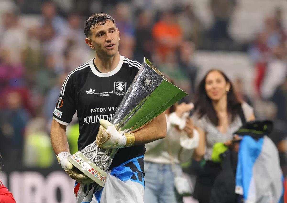 Kiper Aston Villa, Emiliano Martinez. (AFP)