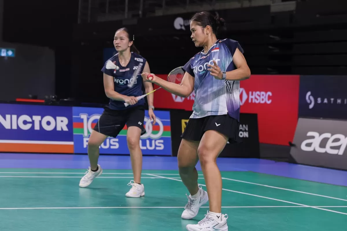 Rachel Allessya Rose/Febi Setianingrum, untuk mempertahankan gelar Australian Open tidak akan mudah. Mereka harus bertemu dengan unggulan pertama, asal China, Jia Yi Fan/Zhang Shu Xian di semifinal.  