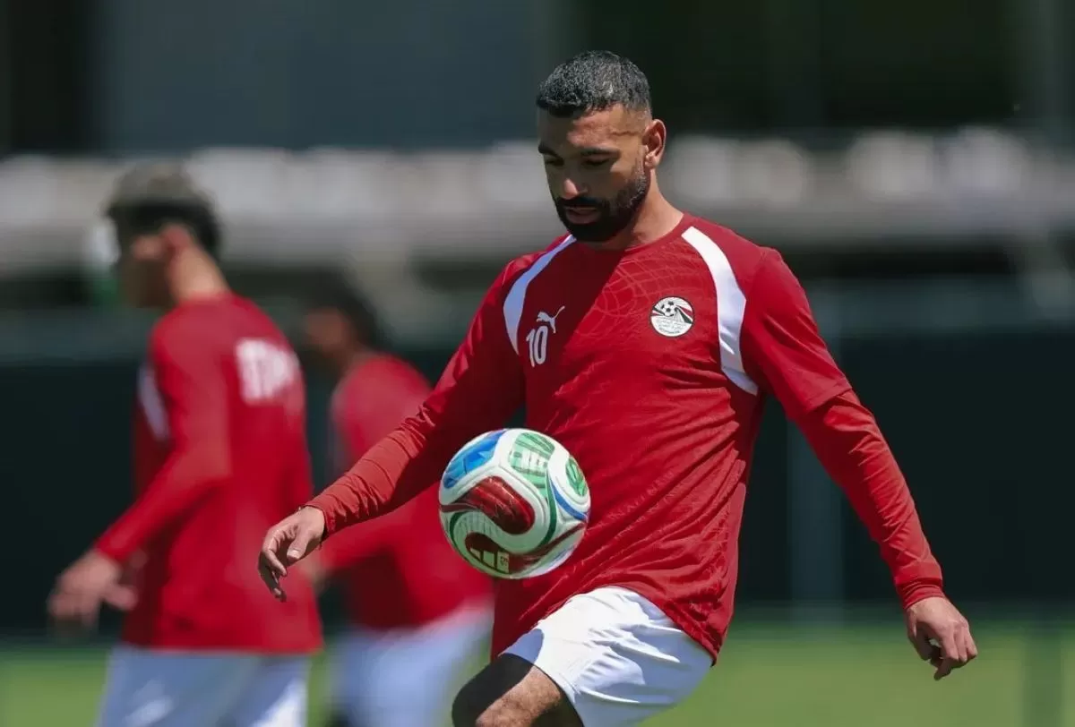 Mohamed Salah kenakan jersey latihan Timnas Mesir tanpa lambang 7 bintang. (@egyptnt)