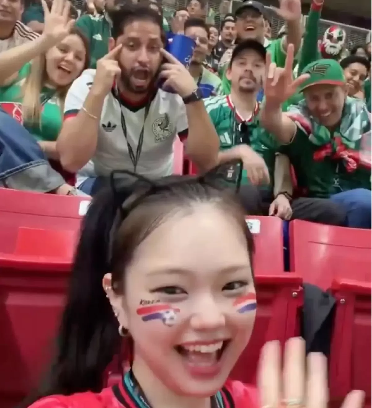 Seorang streamer wanita Korea Selatan di tribun pada Piala Dunia 2026 mendapat pelecehan rasisme.