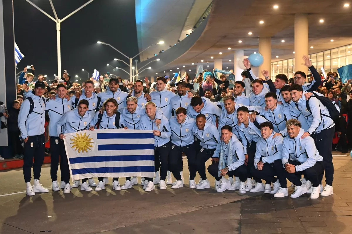 Tim Uruguay menunda keberangkatan dari Meksiko ke Amerika.