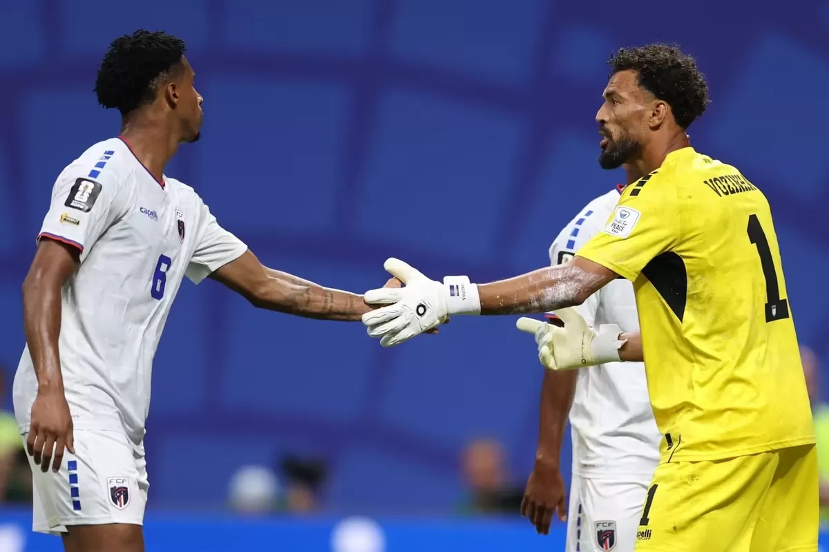 Kiper Vozinha menjadi pahlawan Cape Verde saat menahan imbang Spanyol.