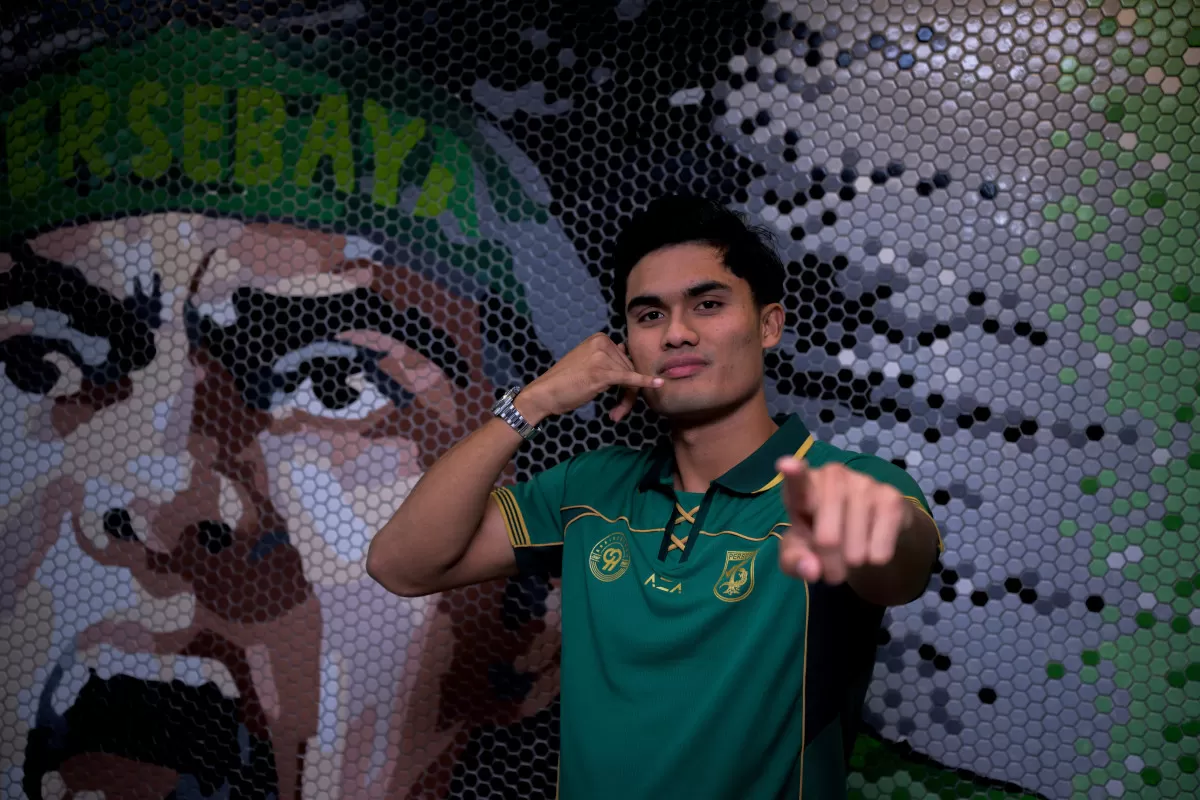Ramadhan Sananta resmi berseragam Persebaya untuk Super League musim 2026/27. (Persebaya)
