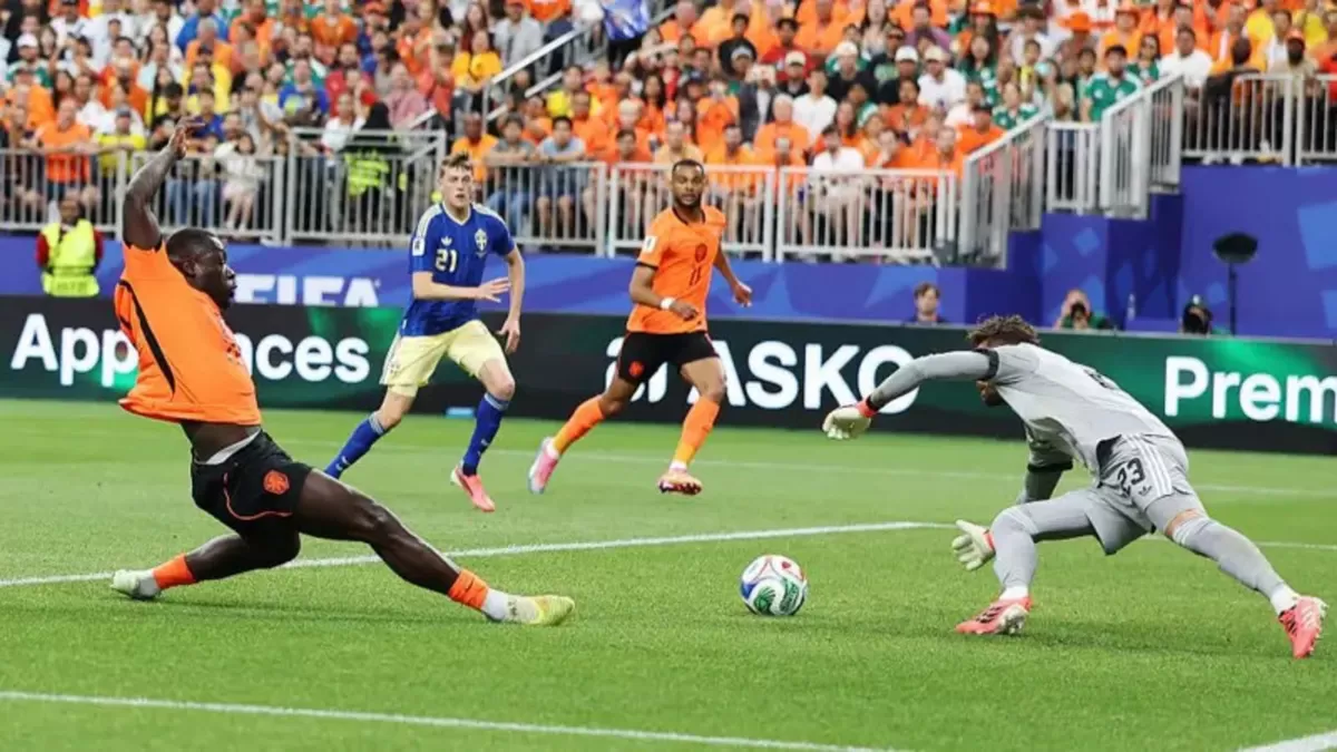Belanda pesta gol 5-1 ke gawang Swedia di laga kedua Grup F Piala Dunia 2026, di Houston, Minggu, 21 Juni WIB. Hasil ini menempatkan mereka sementara di puncak klasemen grup.