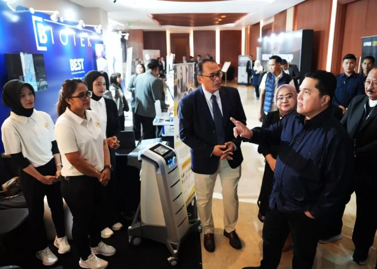 Menpora Erick Thohir yang juga Ketua Umum PSSI kunjungi Football Medical Workshop 2026. (Kemenpora/Raiky)