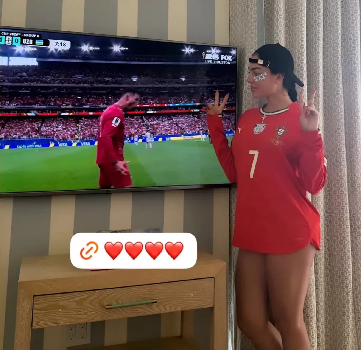 Georgina Rodriguez menggoda dengan selebrasi tanpa celana.