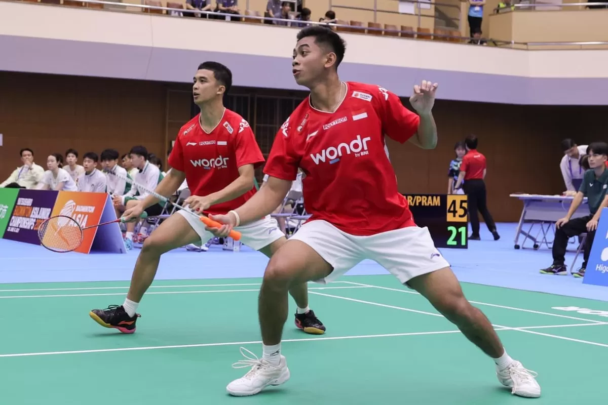 Ganda putra muda Indonesia, Muhammad Rizki Mubarrok/Raihan Daffa Edsel Pramono  di laga perdana penyisihan grup Badminton Asia Junior Championship (Team) 2026, di Kumamoto, Jepang, Jumat, 26 Juni.