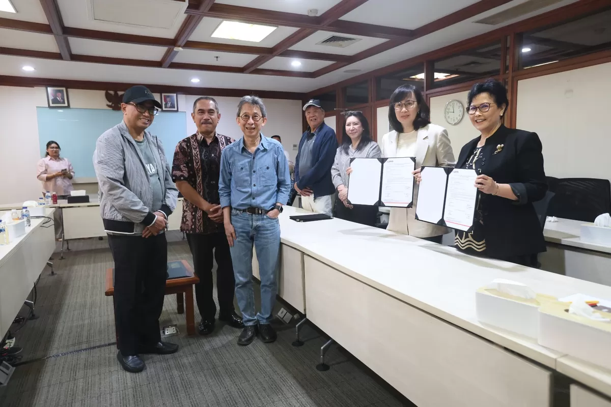 Serah terima puncak kepemimpinan PB Jaya Raya. Legenda tunggal putri, Susy Susanti ditunjuk menggantikan Rudy Hartono sebagai Ketua Umum, untuk regenerasi.