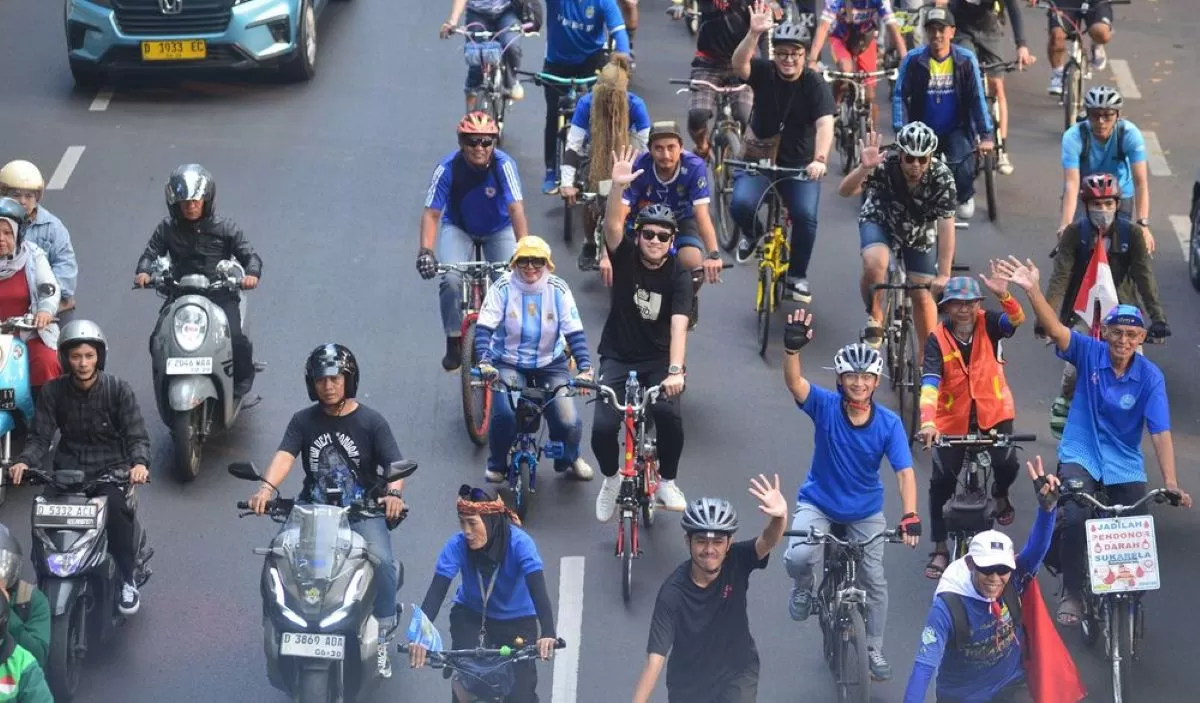 Persib gandeng Komunitas Bike to Work untuk kenalkan pemain barunya. (Persib/Barly)