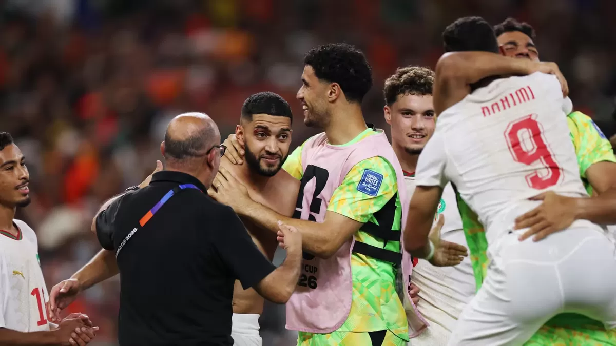 Ismael Saibari membuat kiper Belanda  Verbruggen bertekuk lutut.