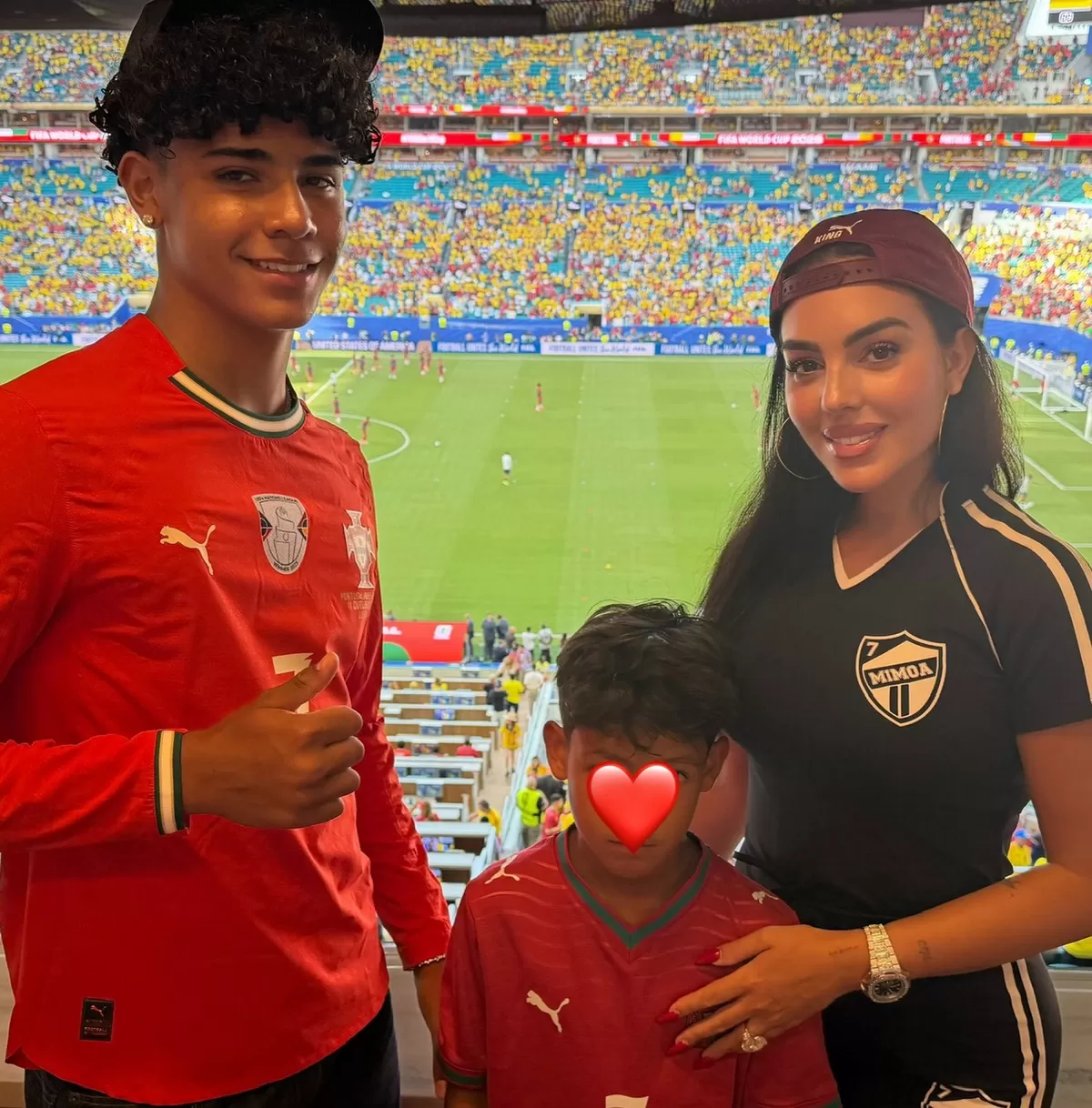 Georgina Rodriguez memiliki sekitar 75 juta pengikut di Instagram.