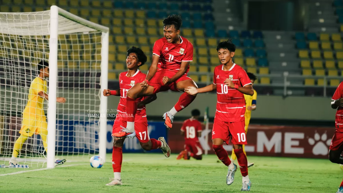 Selebrasi pemain Timnas Indonesia U17 usai sukses menjebol gawang Malaysia U17 pada laga uji coba Garuda Championship Series 2026, di Stadion Manahan, Solo, Sabtu, 4 Juli 2026.