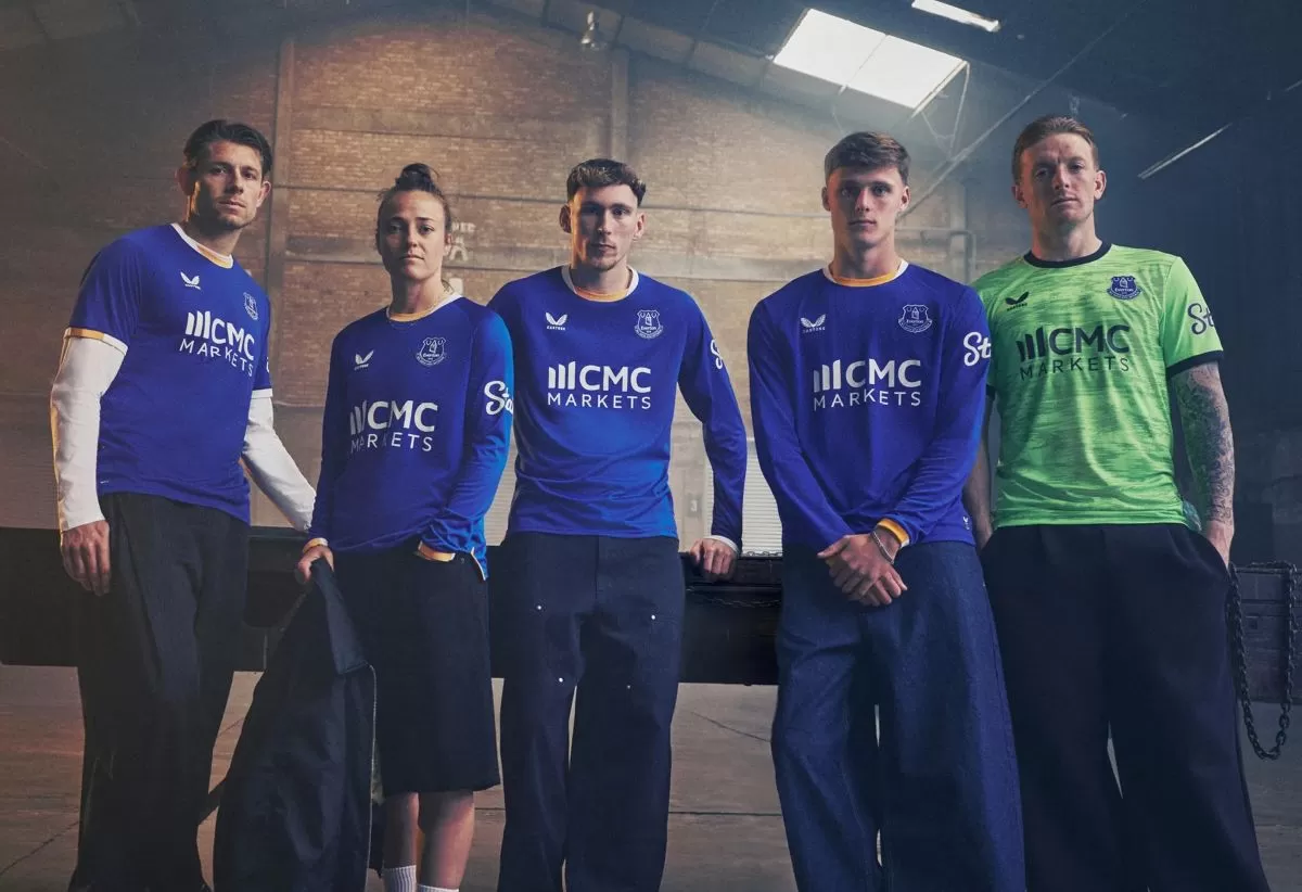Jersey kandang baru Everton untuk musim 2026/27. (Everton FC)