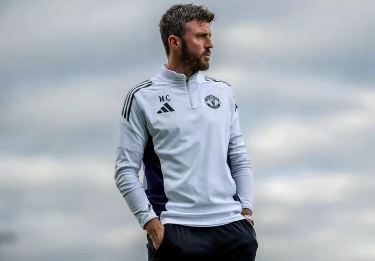 Michael Carrick pelatih Manchester United. (Manutd)
