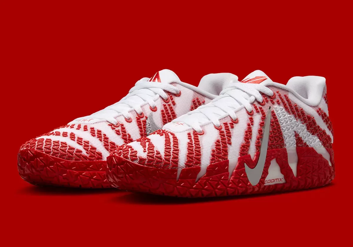 Nike Ja 3 warna "University Red" hadir sebagai salah satu rilis penutup sebelum generasi berikutnya, Ja 4, Rabu, 8 Juli 2026.