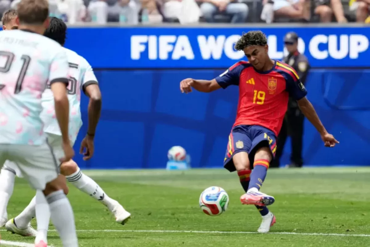 Sayap kanan Spanyol, Lamine Yamal saat tampil di babak perempat final Piala Dunia 2026 di Los Angeles, Sabtu, 12 Juli WIB. Spanyol 2-1 menang atas Belgia untuk kunci tiket ke semifinal.