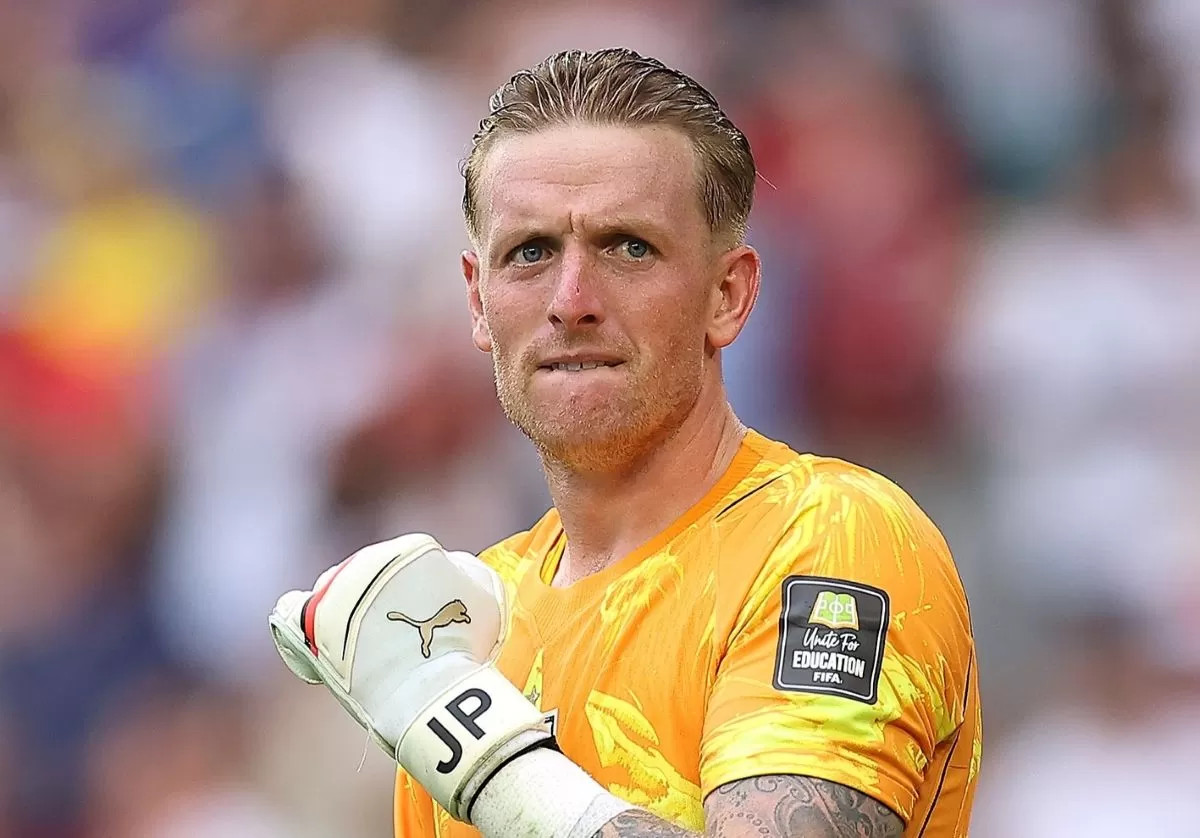 Jordan Pickford lampaui rekor kiper legendaris Inggris, Peter Shilton. (@england)