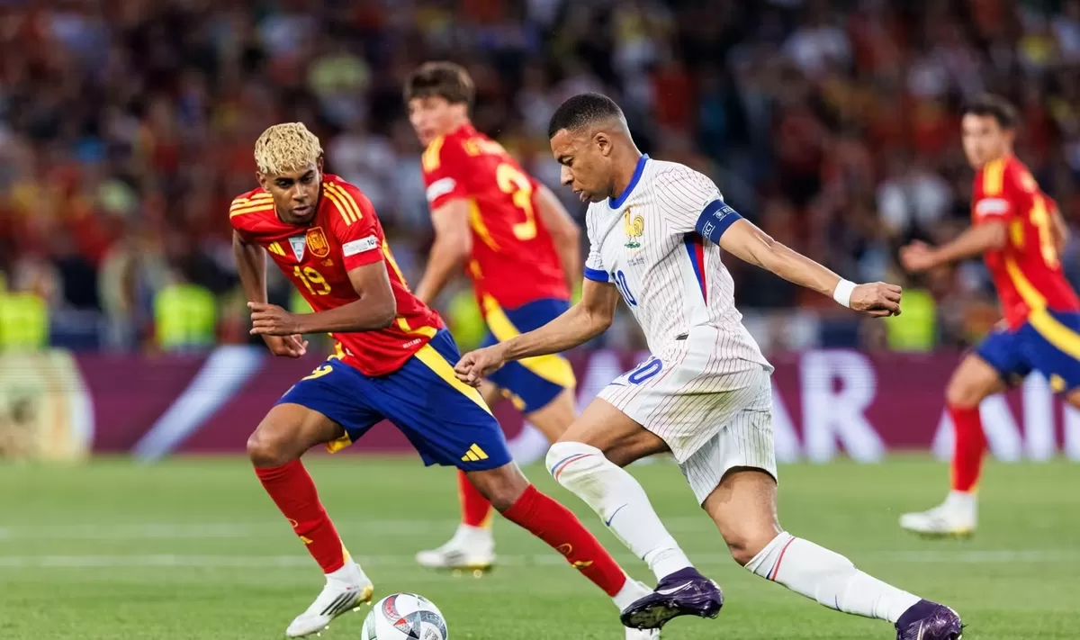 Kylian Mbappe dan Lamine Yamal telah 8 kali bertemu.