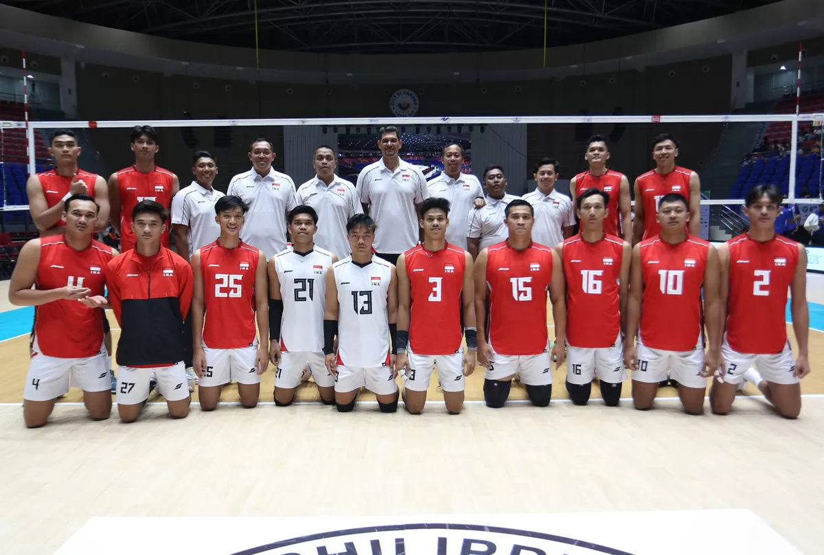 Timnas Voli Putra Indonesia yang akan berlaga di SEA V League 2018. Farhan Halim dan kawan-kawan petik kemenangan pertama, Rabu, 16 Juli. (NGR_Miii)