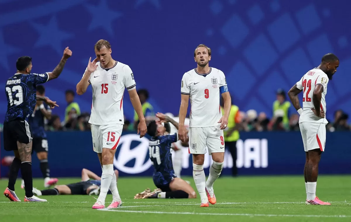 Inggris gagal melangkah ke final setelah kalah 1-2 dari Argentina.