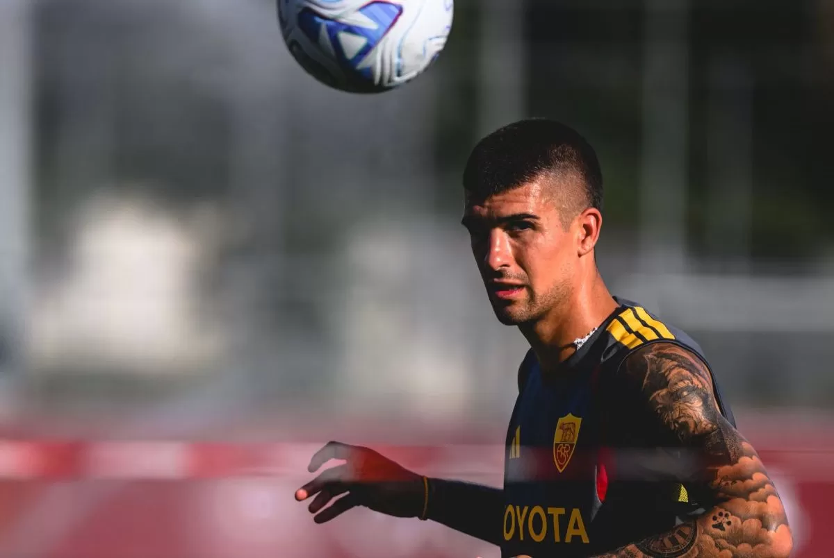 Gianluca Mancini tetap bertahan di Roma. (@officialasroma)