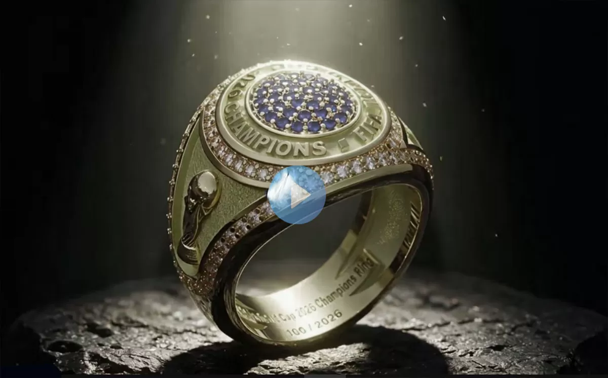Cincin juara pertama yang akan diberikan dalam kompetisi FIFA.