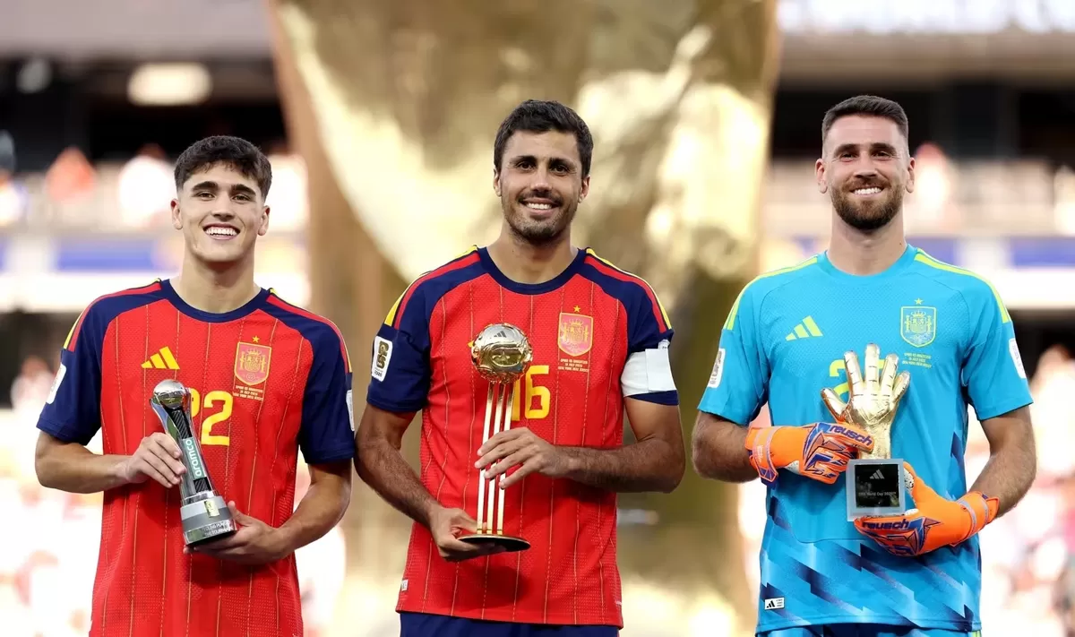 Pemain Spanyol, Rodri, Pau Cubarsi, Unai Simon, semuanya meraih penghargaan FIFA.