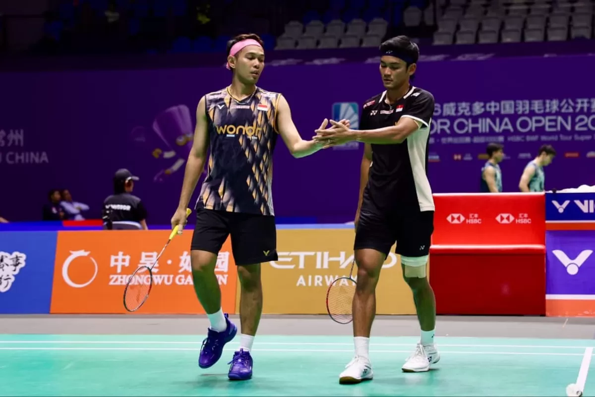 Fajar Alfian/Muhammad Shohibul Fikri jadi wakil Indonesia terakhir di ganda putra China Open 2026. Mereka lolos ke perempat final.
